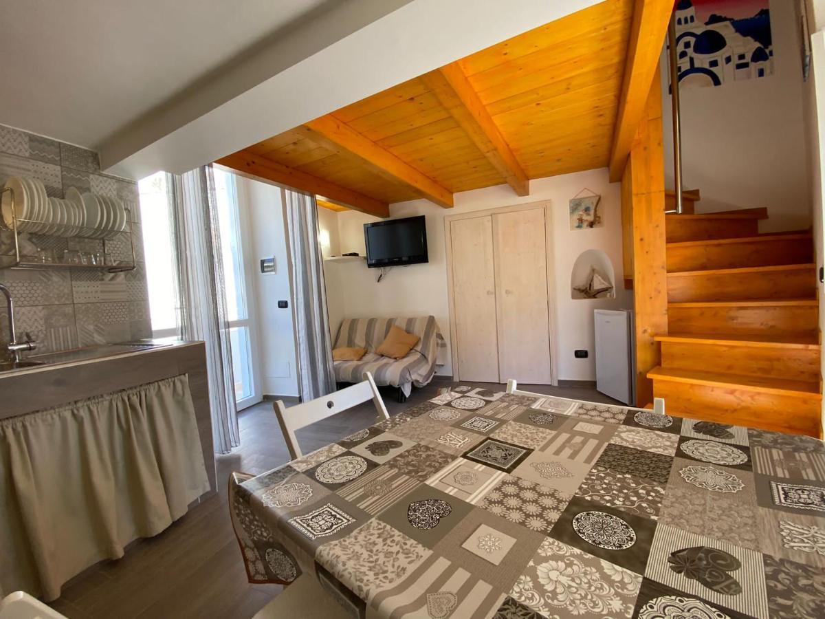Magi - Zeus Apartment Ponza Bagian luar foto